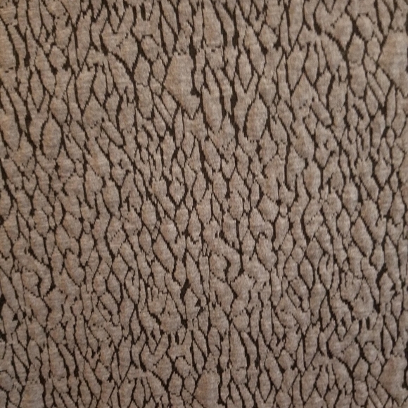 Le Lis USA Textured Knit Skirt Size L - Picture 5 of 7